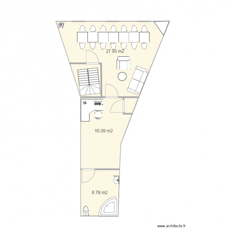 Etage nu. Plan de 0 pièce et 0 m2