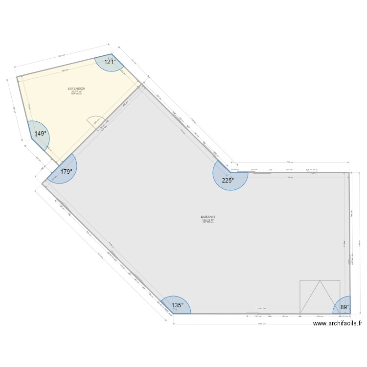 essai côté cassé. Plan de 2 pièces et 182 m2