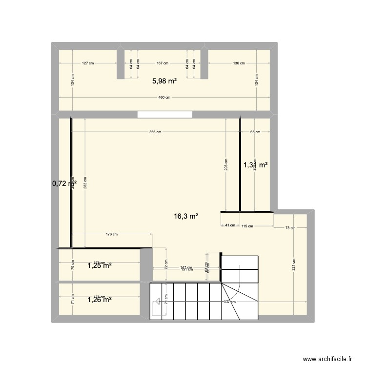 Nuovo. Plan de 6 pièces et 27 m2