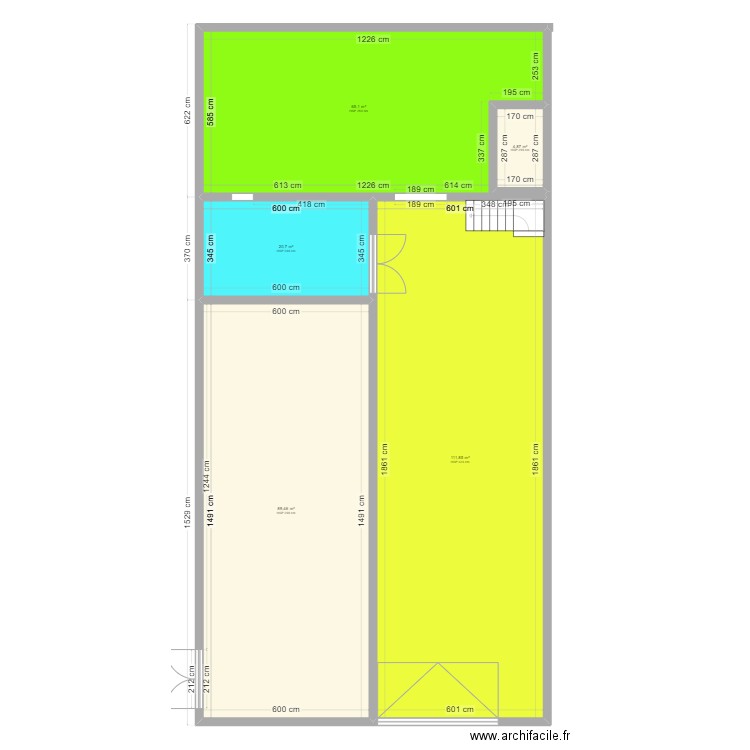 hangar. Plan de 5 pièces et 292 m2