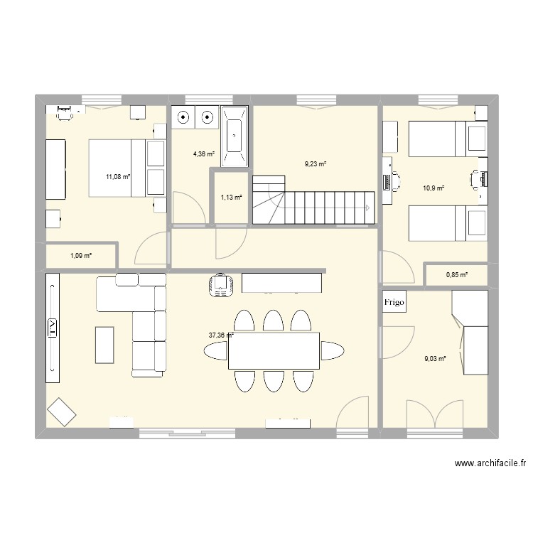 maison. Plan de 9 pièces et 85 m2