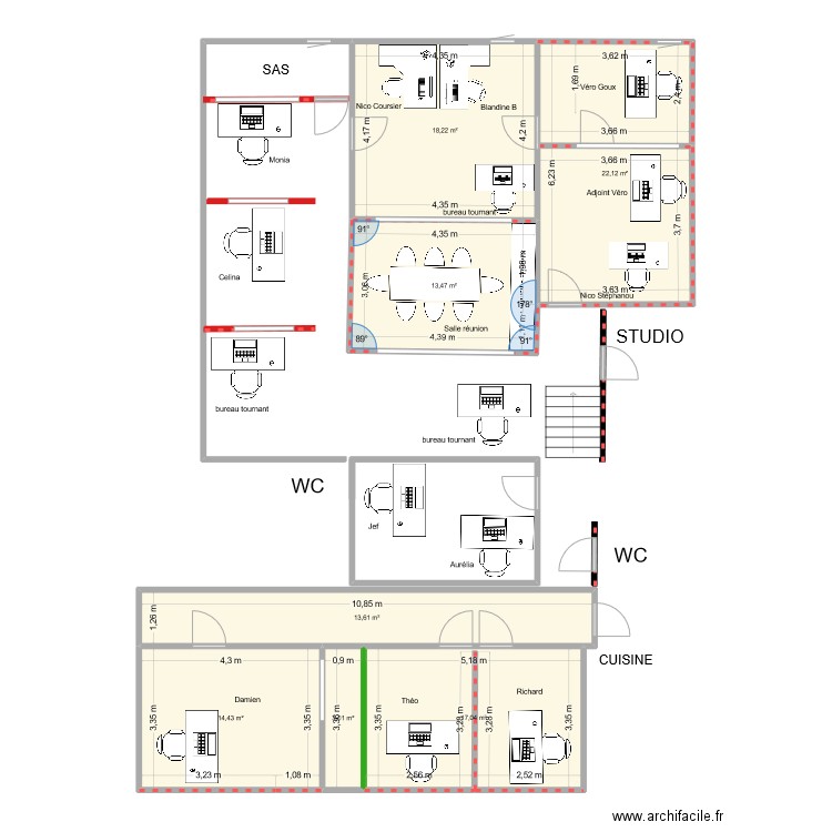 plan futurs bureaux. Plan de 7 pièces et 102 m2