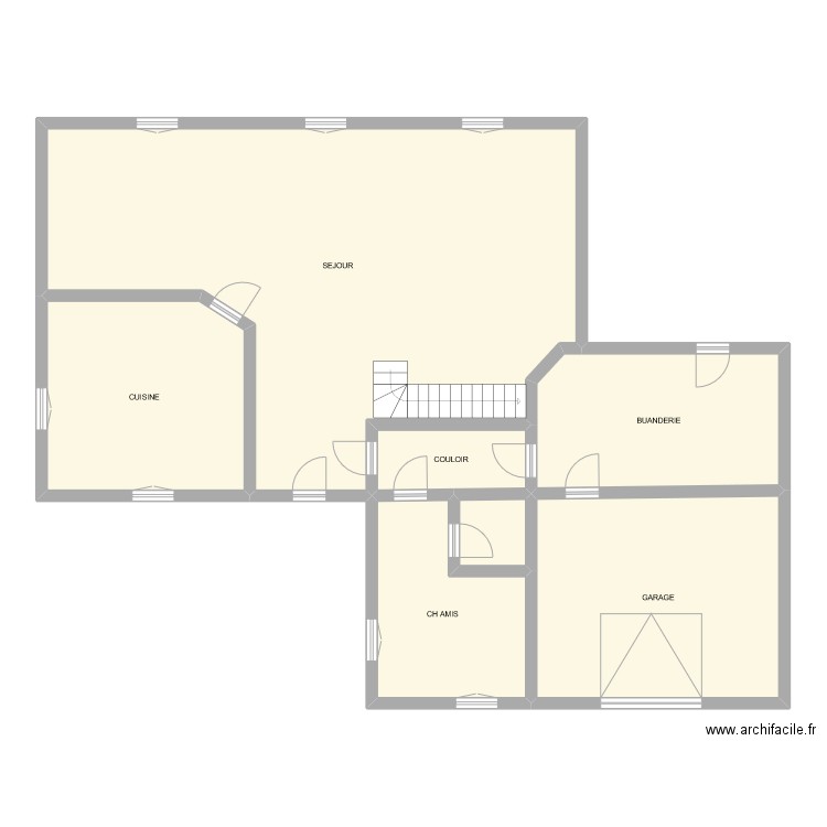 mme. Plan de 7 pièces et 162 m2