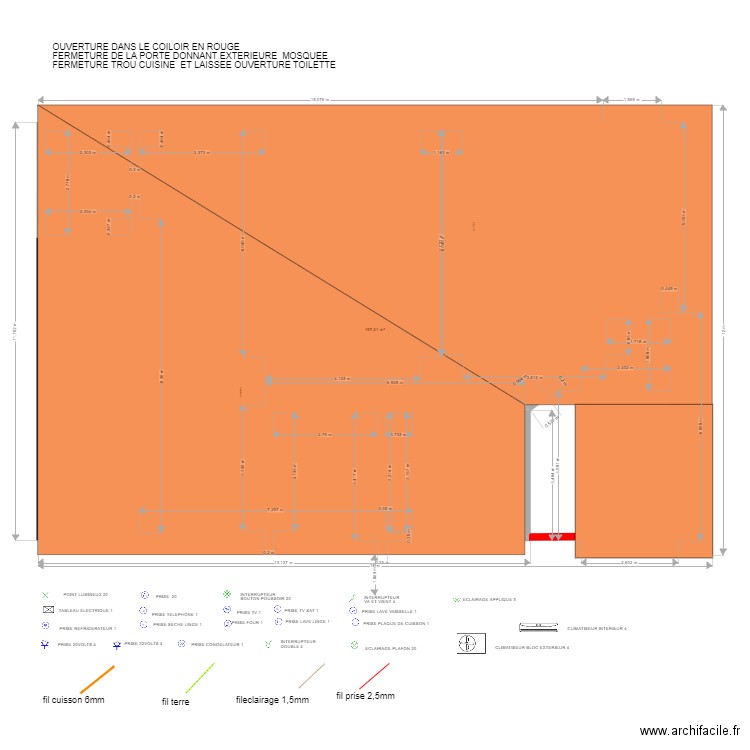 ZIVANDANI2020TOITURE. Plan de 9 pièces et 81 m2