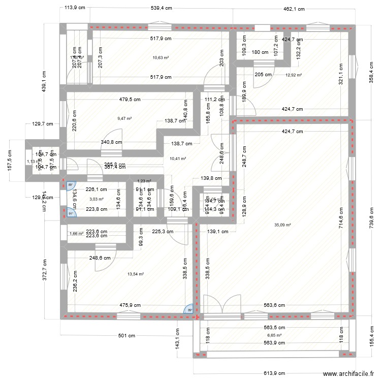 Maison KOUENI de 3 Chambres 1 Salon et 3 Douches interne avec 1 Cuisine interne. Plan de 13 pièces et 108 m2