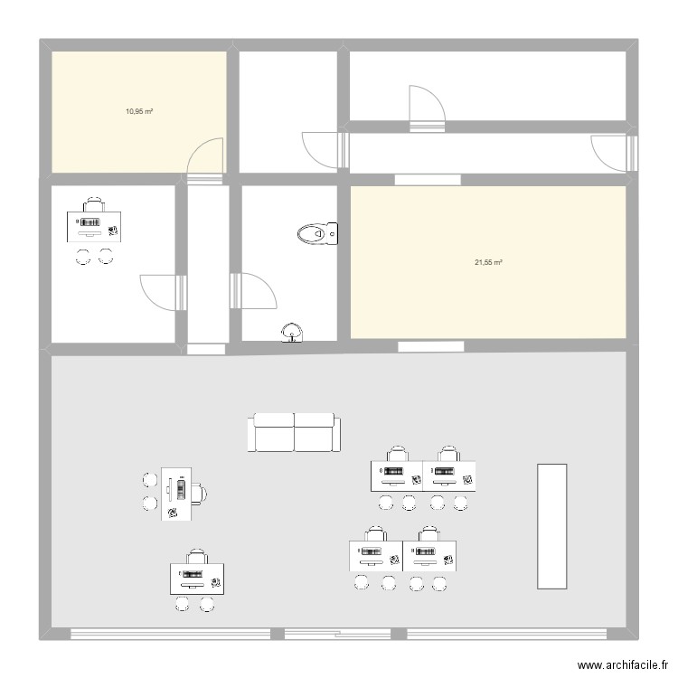 Magasin. Plan de 4 pièces et 122 m2