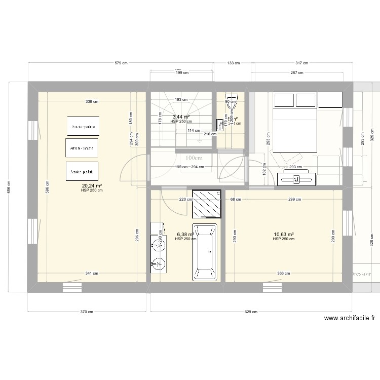 Rez nivelles 24. Plan de 13 pièces et 145 m2