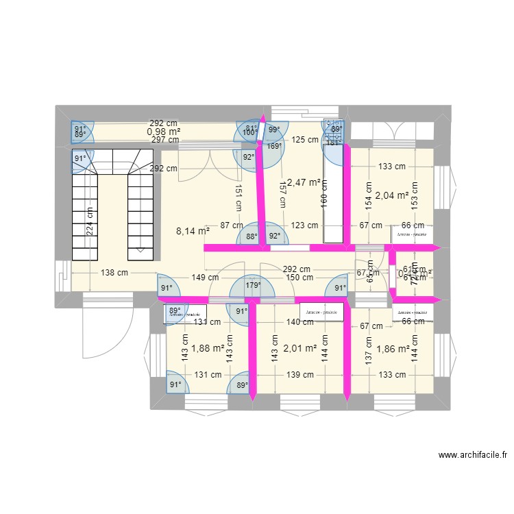 Maison chourfa. Plan de 8 pièces et 20 m2