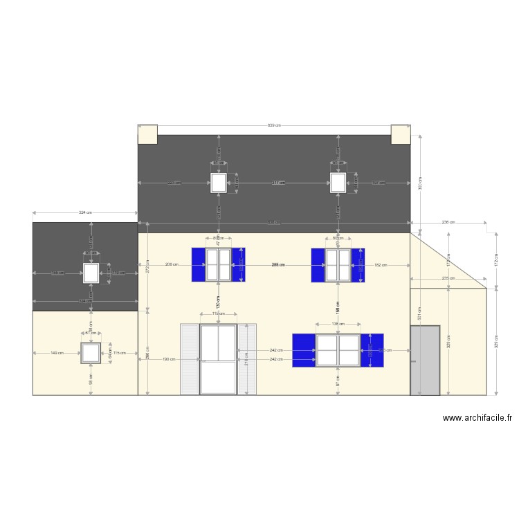 facade est. Plan de 0 pièce et 0 m2