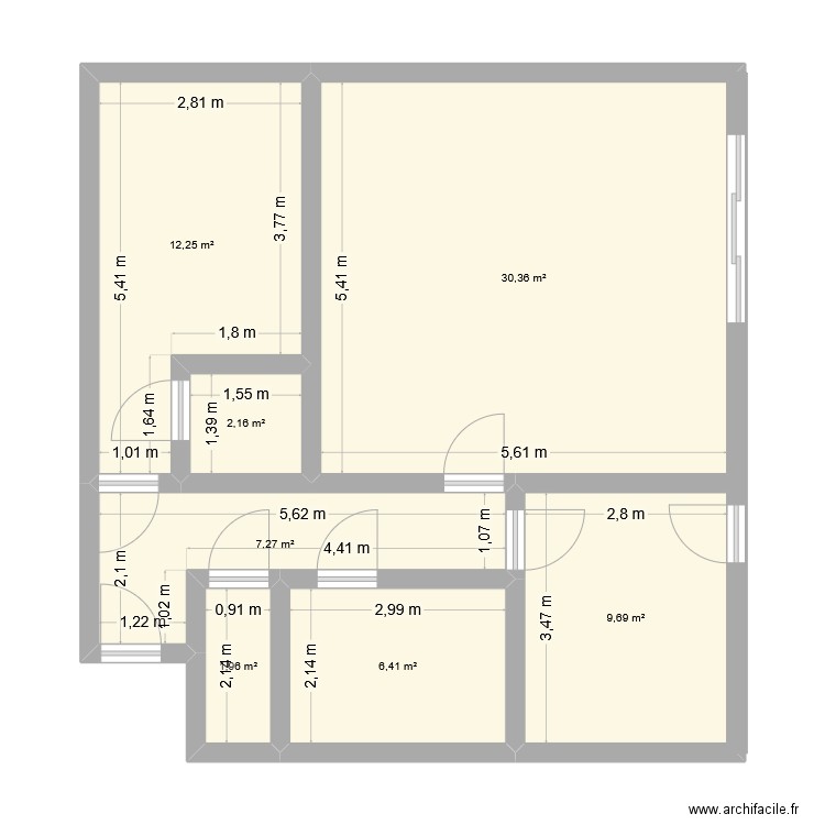 appartement plan. Plan de 7 pièces et 70 m2