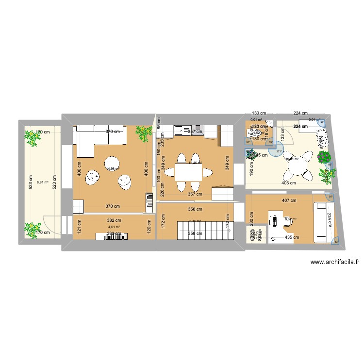 Maison RDC. Plan de 11 pièces et 70 m2