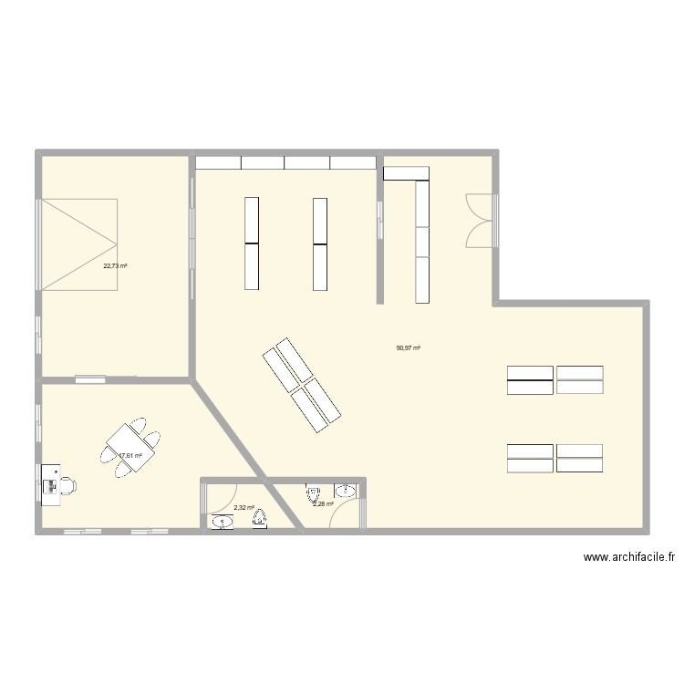 magasin virtuel. Plan de 5 pièces et 136 m2