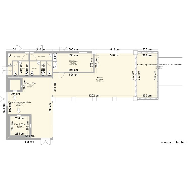 Préau municipal 1.2. Plan de 14 pièces et 185 m2