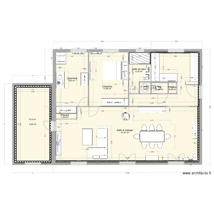 Maison. Plan de 10 pièces et 113 m2