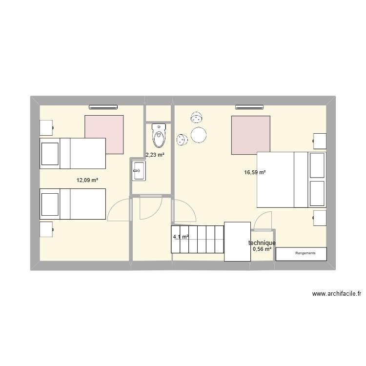 Etage annexe avec meubles et lits séparés. Plan de 0 pièce et 0 m2