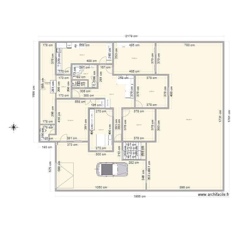 maison. Plan de 15 pièces et 345 m2