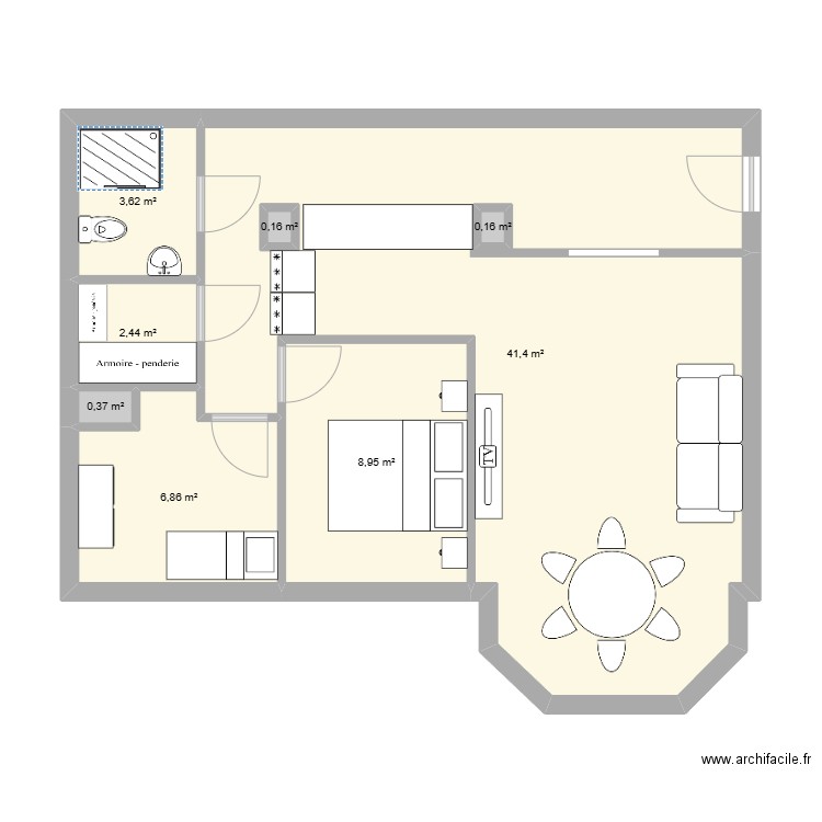 Tallinn. Plan de 8 pièces et 65 m2