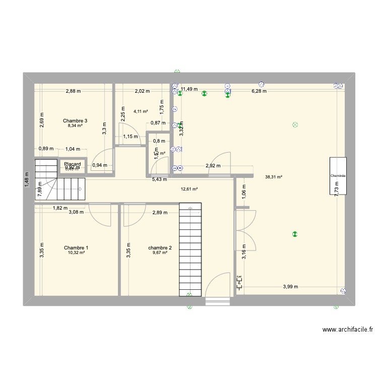 Maison. Plan de 8 pièces et 163 m2