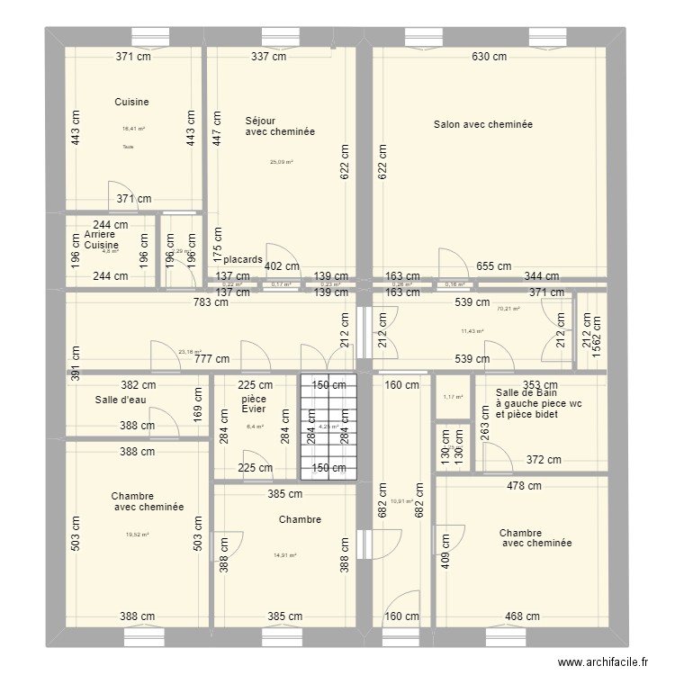 ROUJAN. Plan de 19 pièces et 213 m2