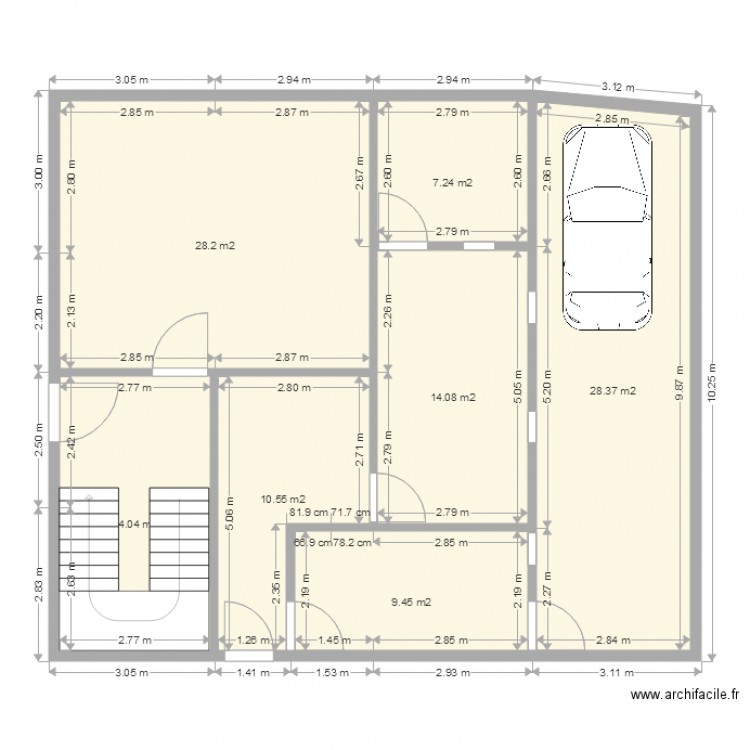 Maison. Plan de 7 pièces et 112 m2