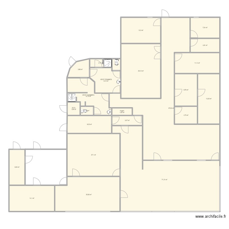 Lescourre 2. Plan de 24 pièces et 346 m2