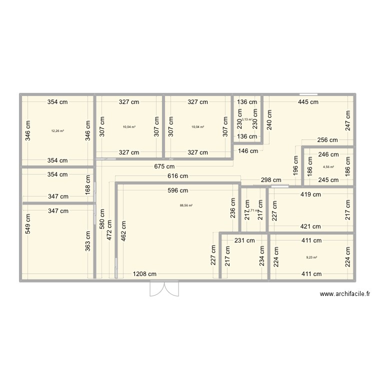 Institut. Plan de 8 pièces et 141 m2