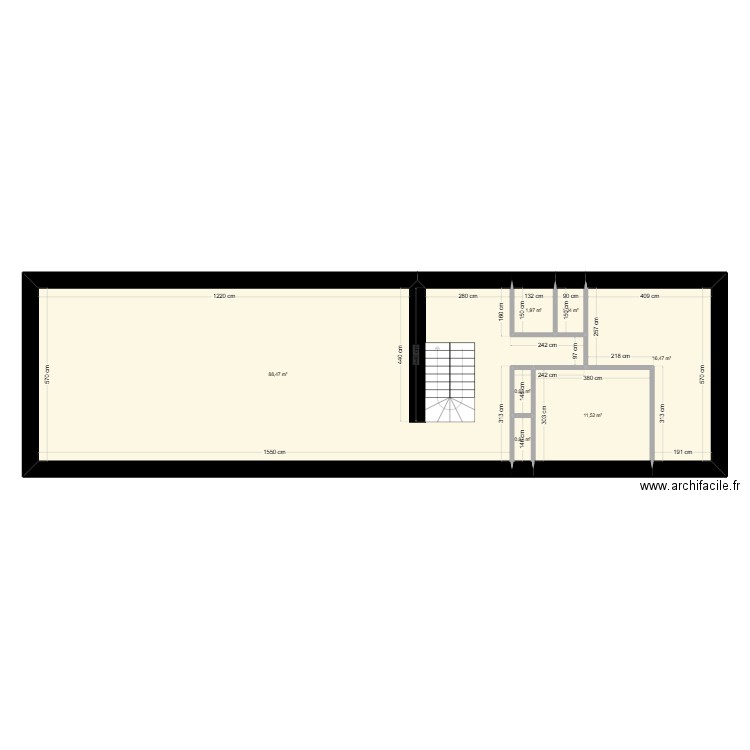 RDC Pluneret. Plan de 7 pièces et 122 m2