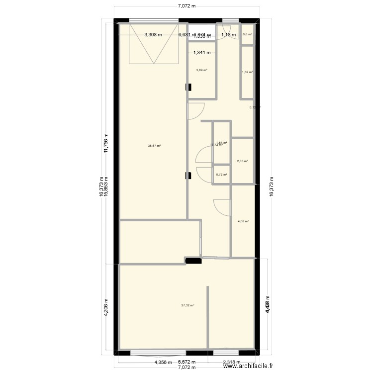 RDC. Plan de 11 pièces et 98 m2