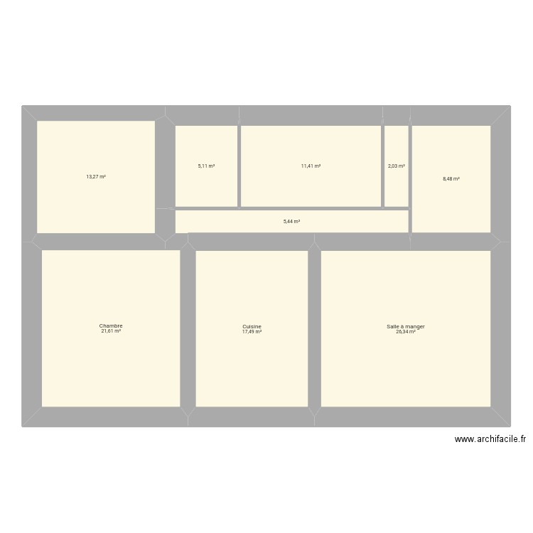 Maison. Plan de 9 pièces et 111 m2