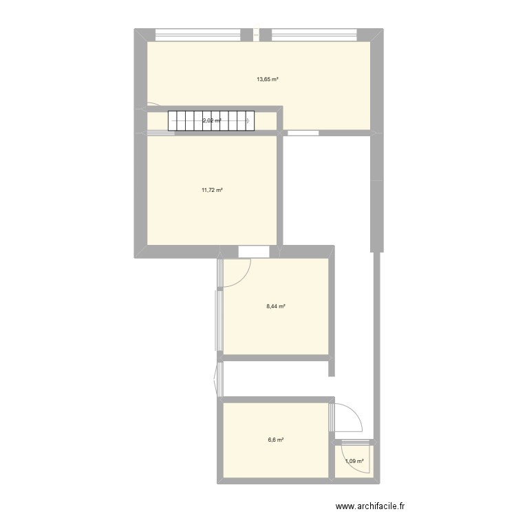 RDC actuel. Plan de 6 pièces et 44 m2