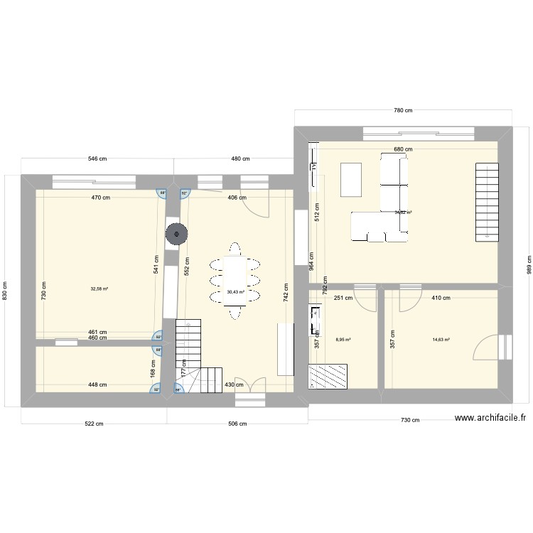 rdc. Plan de 5 pièces et 121 m2