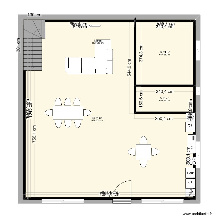 RDC . Plan de 4 pièces et 104 m2