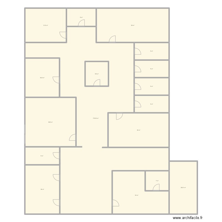 EEE. Plan de 17 pièces et 480 m2