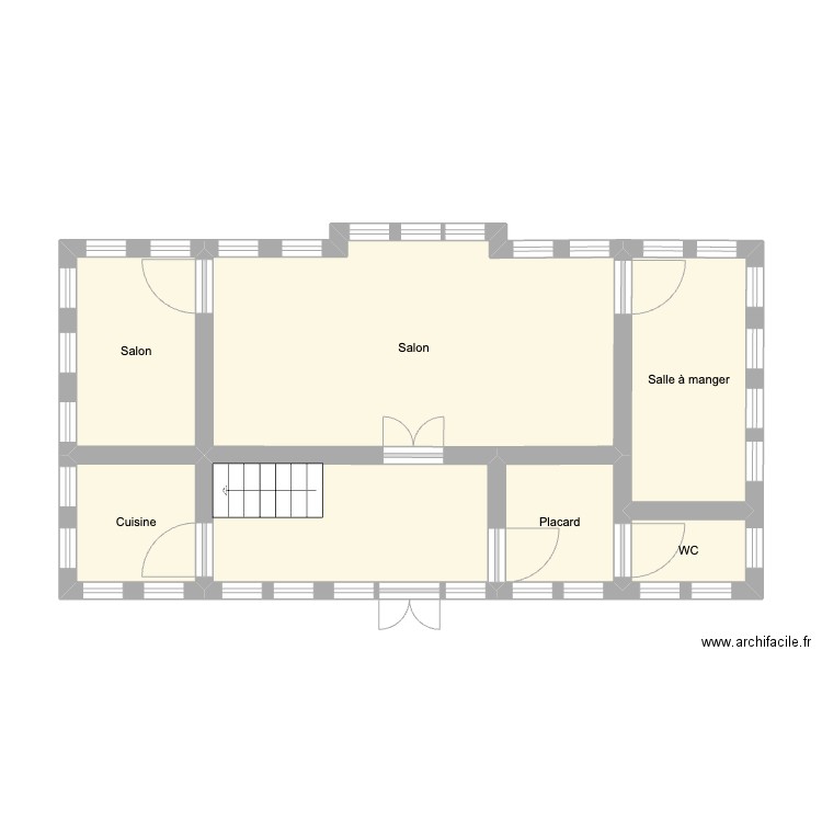 Maison . Plan de 7 pièces et 43 m2