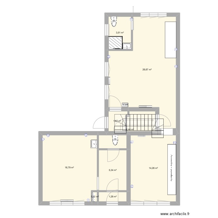 RDC. Plan de 9 pièces et 74 m2