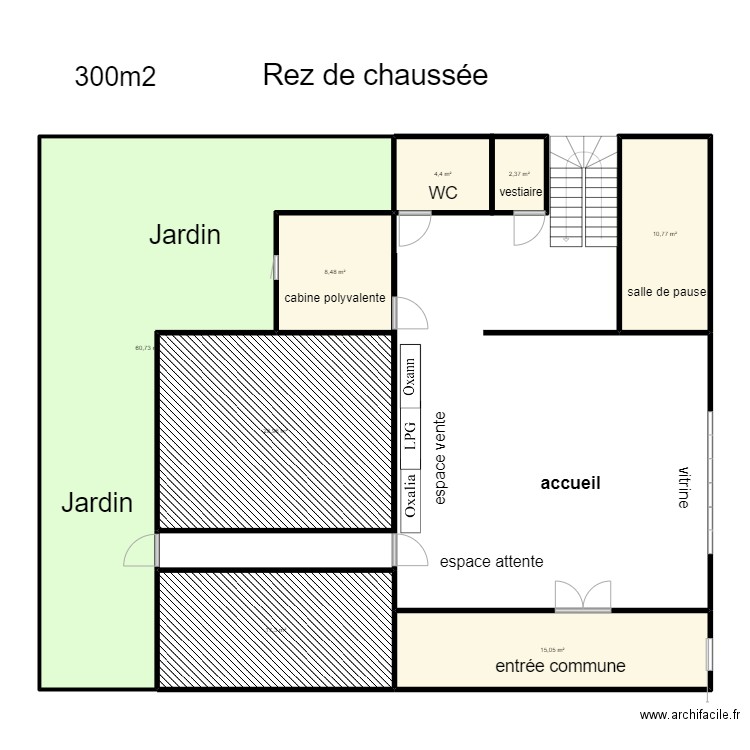 rez de chaussée RDB. Plan de 8 pièces et 148 m2