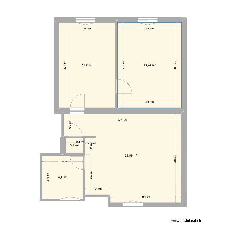 13RCS. Plan de 5 pièces et 52 m2