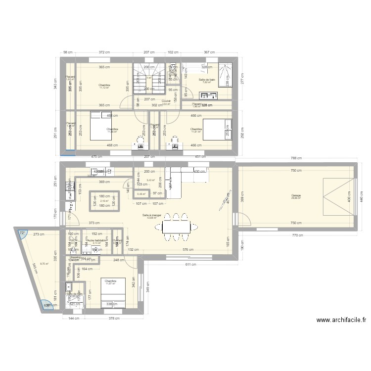 Plan maison biais. Plan de 24 pièces et 175 m2