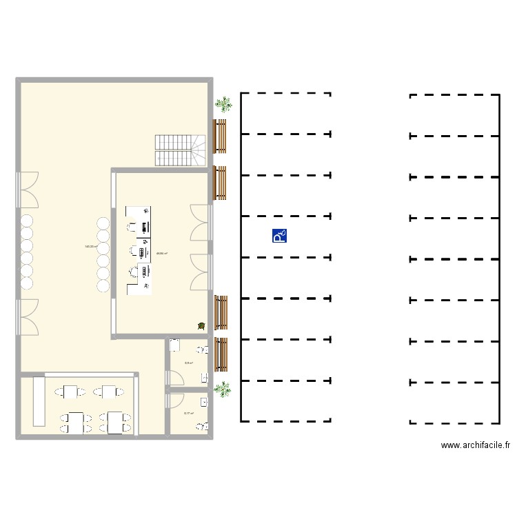 GARE. Plan de 4 pièces et 198 m2