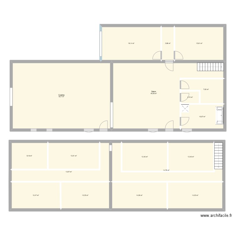 Maison. Plan de 18 pièces et 299 m2