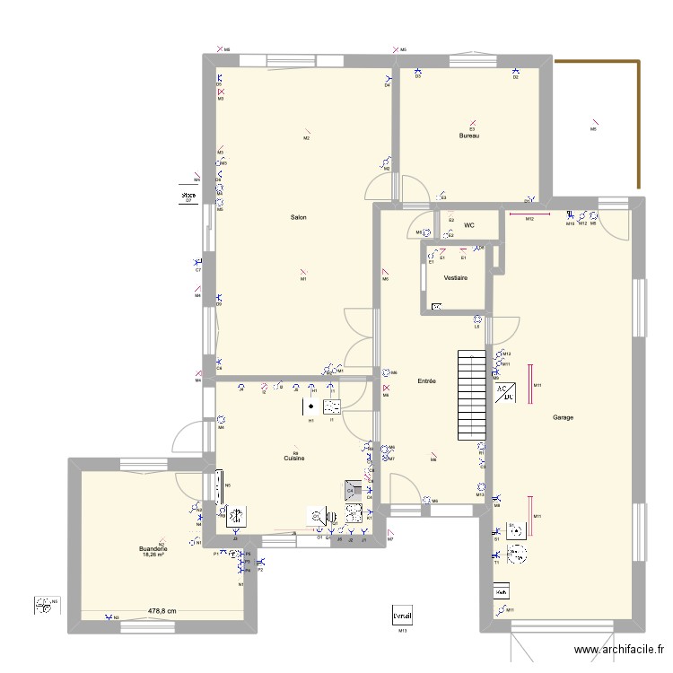 Rez-7. Plan de 9 pièces et 173 m2