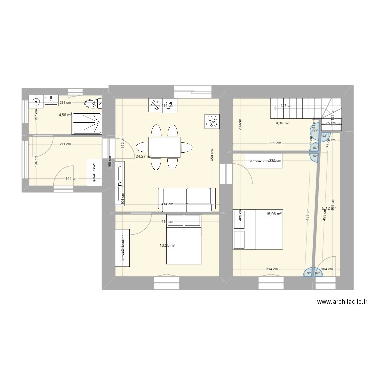 CHARAVINES. Plan de 6 pièces et 68 m2