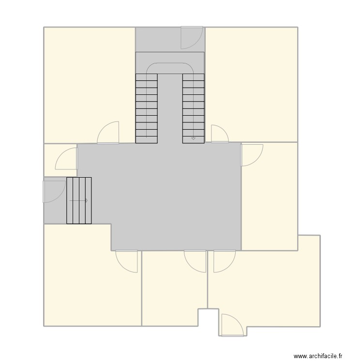 175 Doody Chambly. Plan de 17 pièces et 207 m2