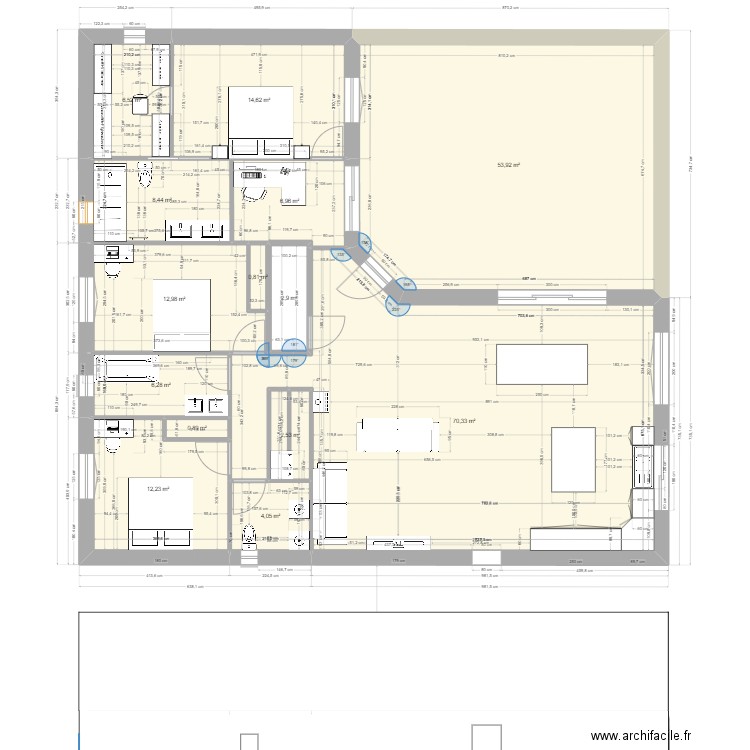 Plan 45. Plan de 15 pièces et 429 m2