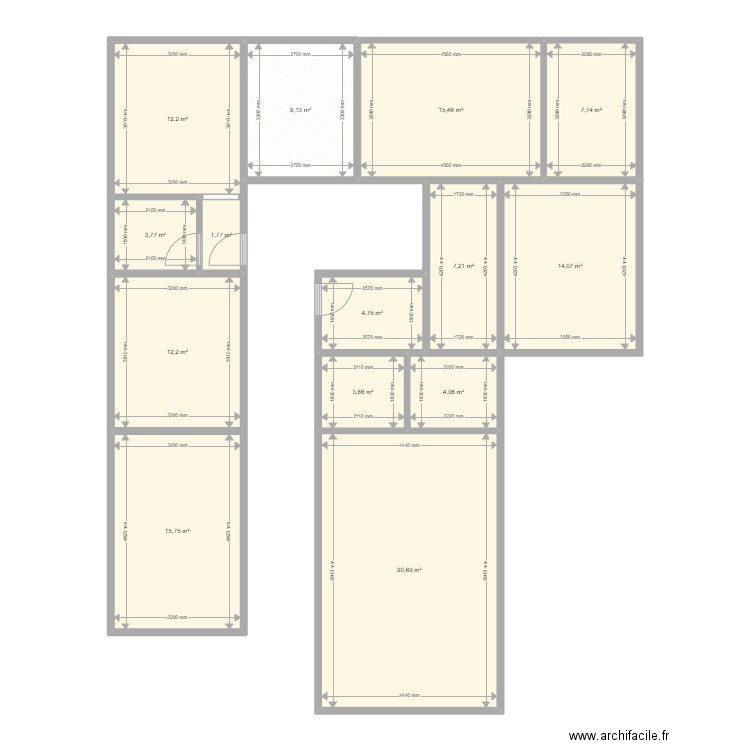 Maison type Arabe. Plan de 14 pièces et 143 m2