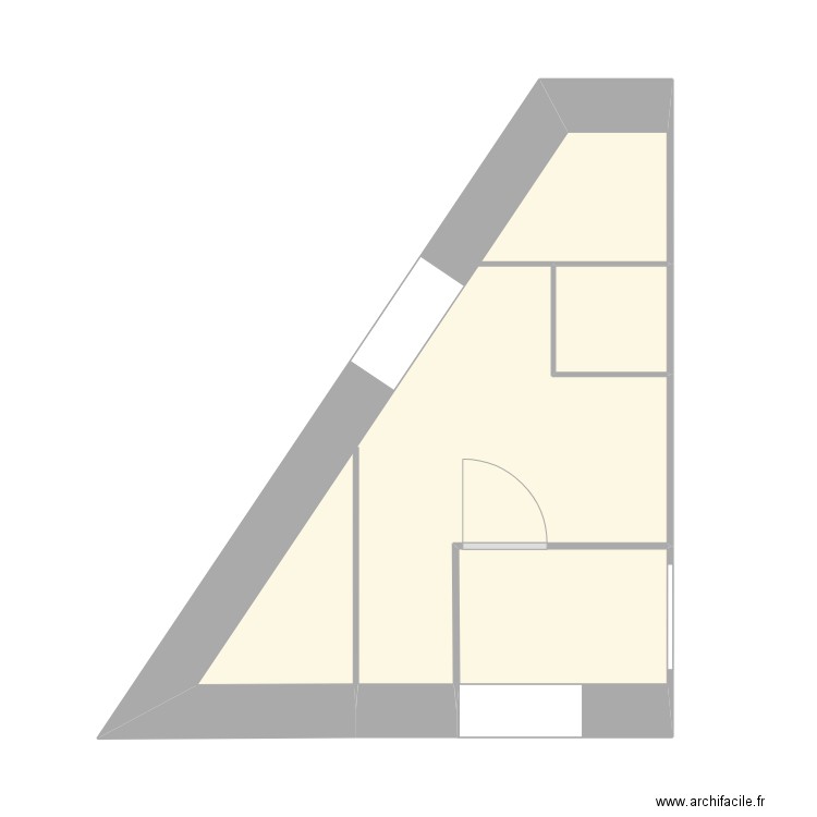 Charlès - Sanitaires RDC. Plan de 3 pièces et 14 m2