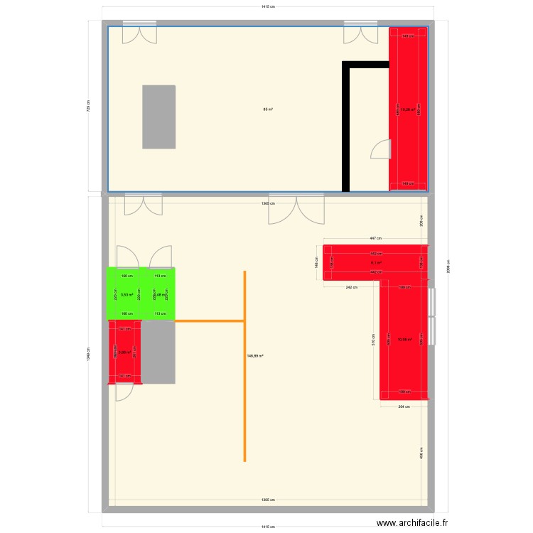 Drôles de murs. Plan de 8 pièces et 296 m2