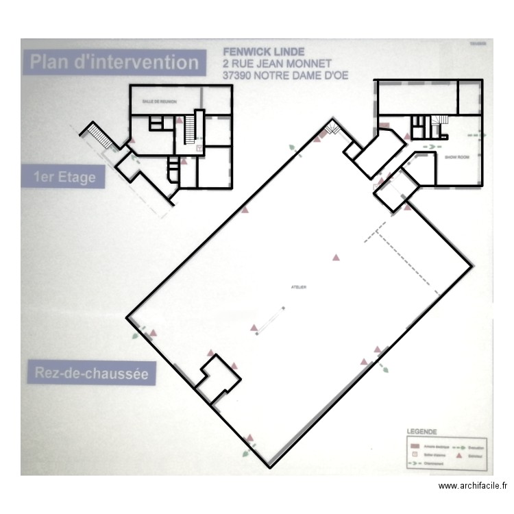 16544-croquis. Plan de 20 pièces et 192 m2