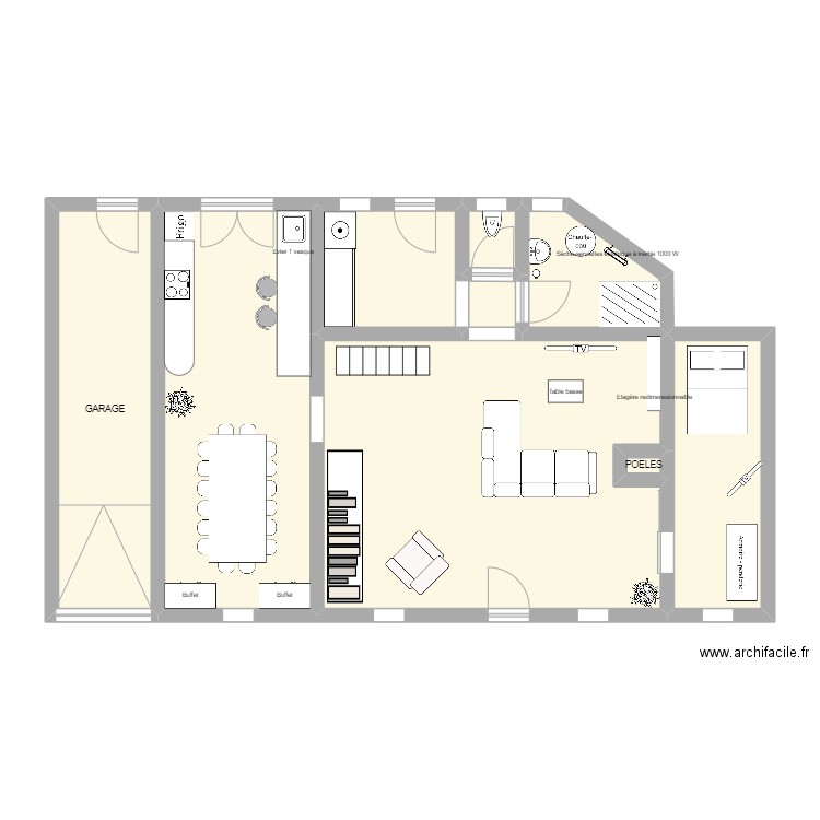 BASE. Plan de 9 pièces et 90 m2