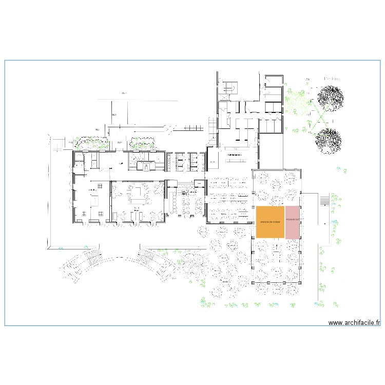 GOLF SAINT TROPEZ SCENE AU MILIEU. Plan de 0 pièce et 0 m2